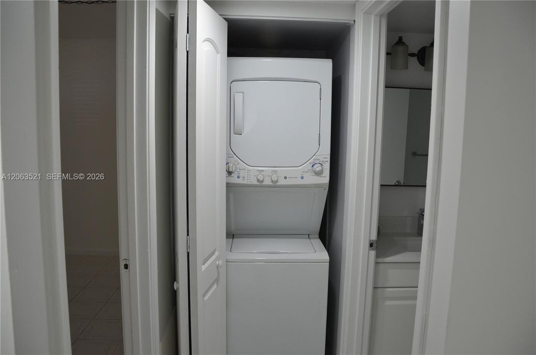 En Renta: $2,300 (2 camas, 2 baños, 1100 Pies cuadrados)