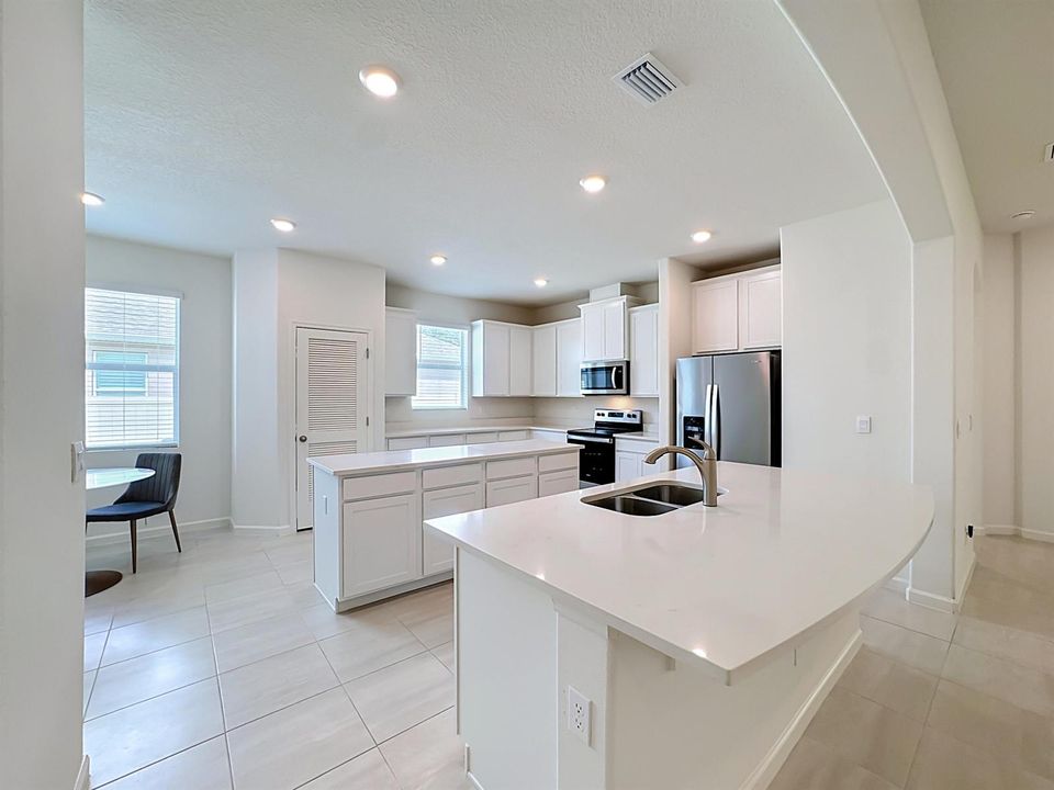 111 52nd Square-44