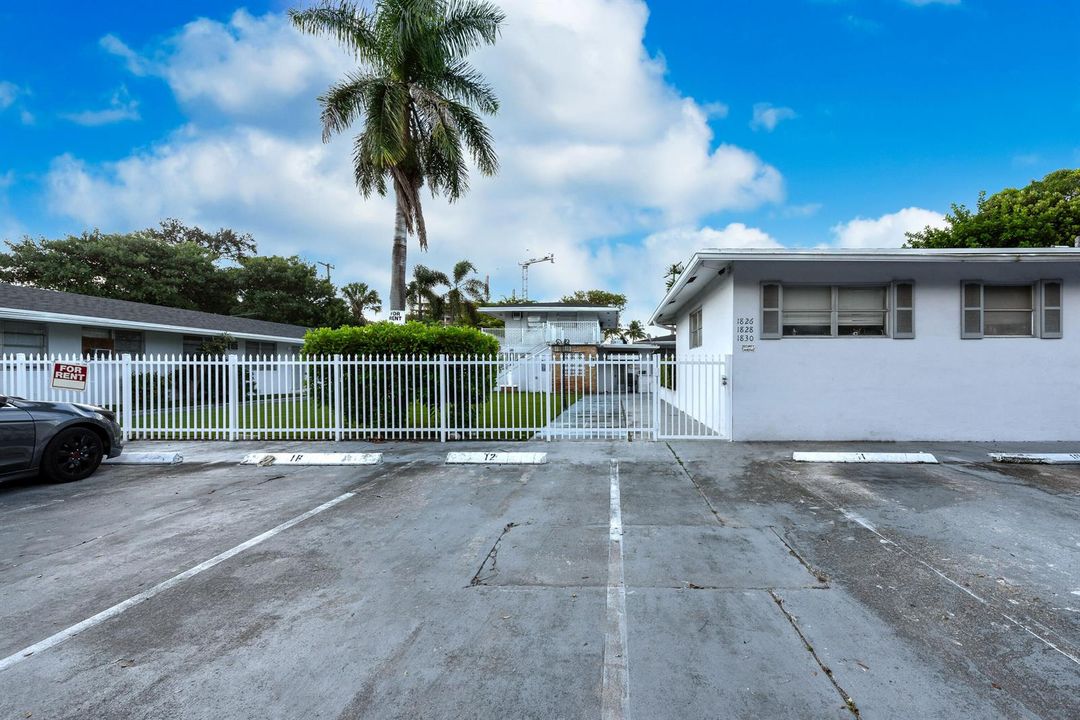 1826ShermanStreet--