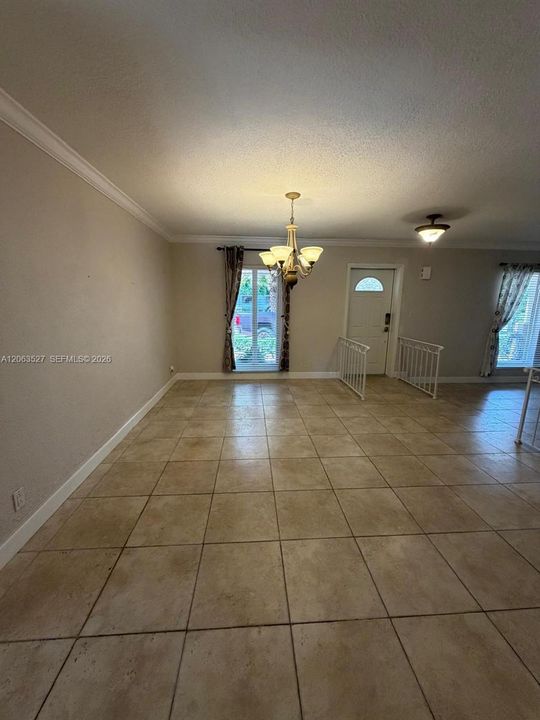 En Venta: $816,000 (3 camas, 2 baños, 1742 Pies cuadrados)