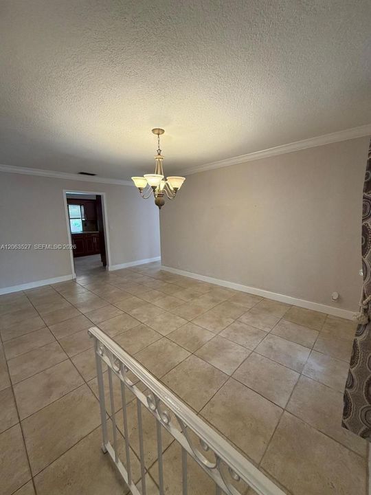En Venta: $816,000 (3 camas, 2 baños, 1742 Pies cuadrados)