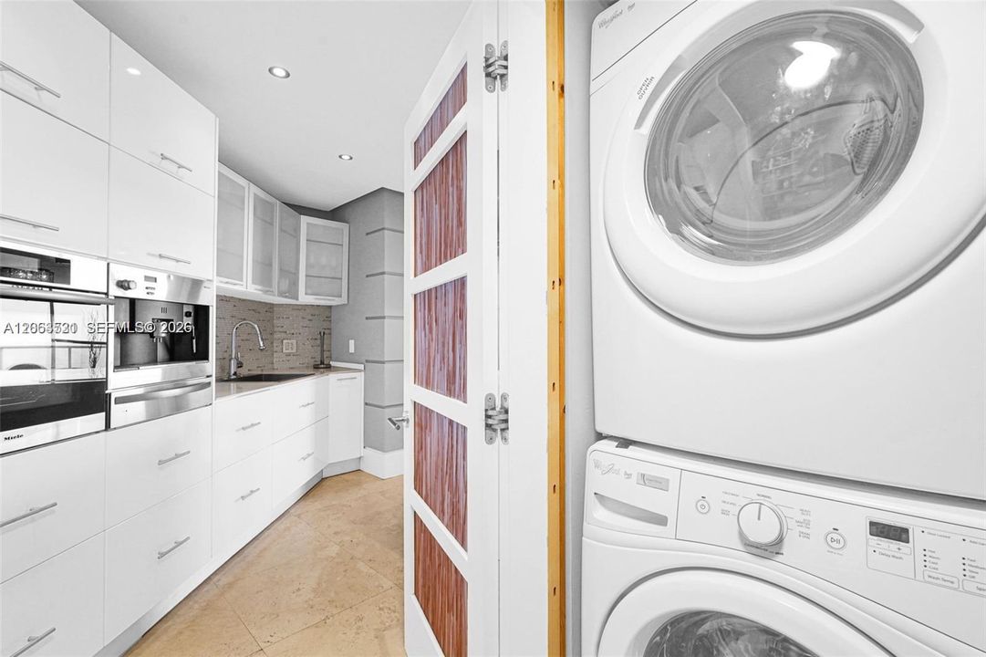 На продажу: $1,349,000 (2 спален, 2 ванн, 1602 Квадратных фут)