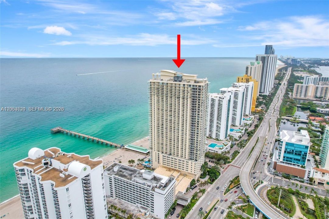 На продажу: $1,349,000 (2 спален, 2 ванн, 1602 Квадратных фут)