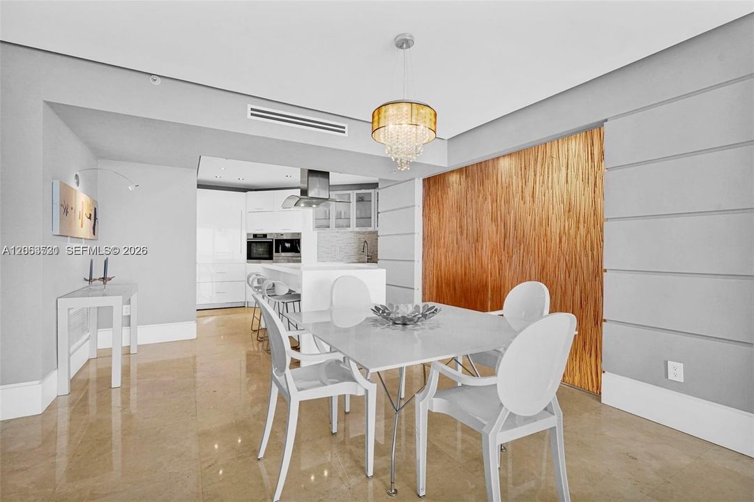 На продажу: $1,349,000 (2 спален, 2 ванн, 1602 Квадратных фут)