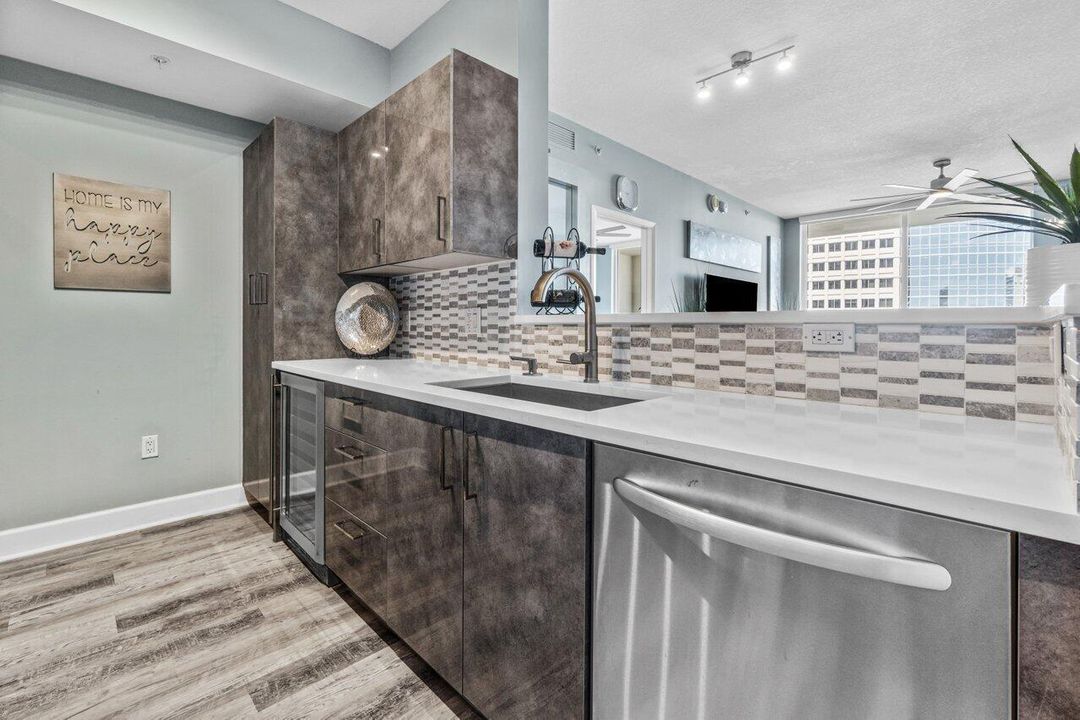 Updated Kitchen Cabinets & Countertops