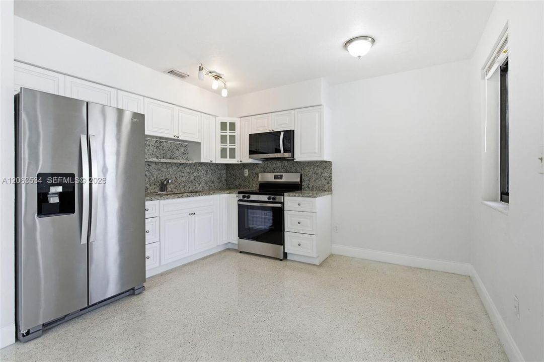 В аренду: $2,450 (1 спален, 1 ванн, 1344 Квадратных фут)