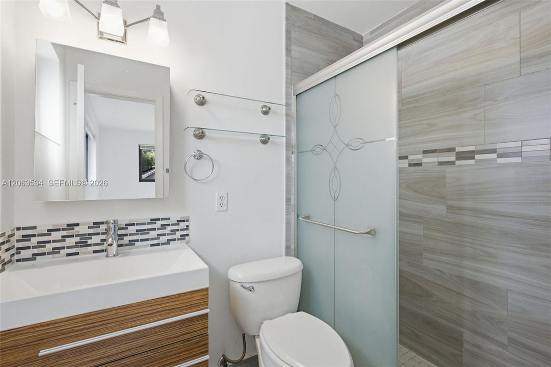 В аренду: $2,450 (1 спален, 1 ванн, 1344 Квадратных фут)
