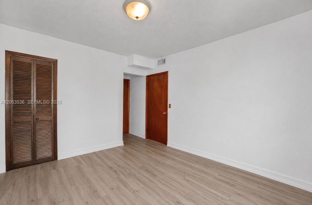 For Rent: $2,500 (2 beds, 2 baths, 1200 Square Feet)