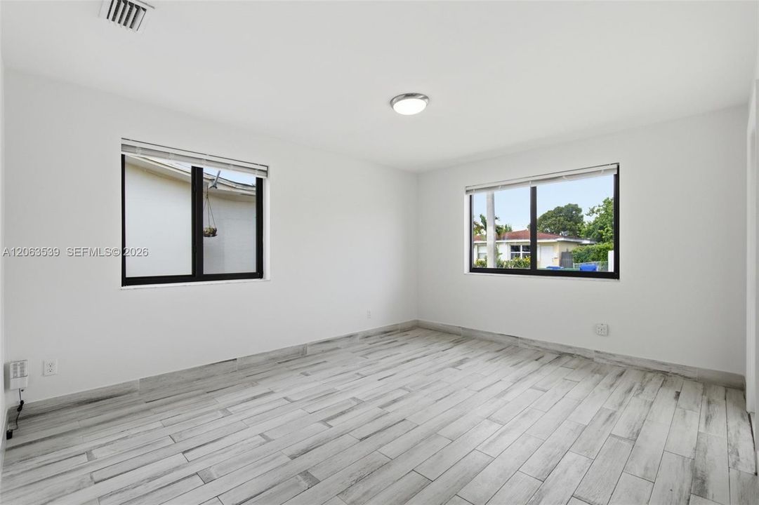 В аренду: $2,450 (1 спален, 1 ванн, 1344 Квадратных фут)