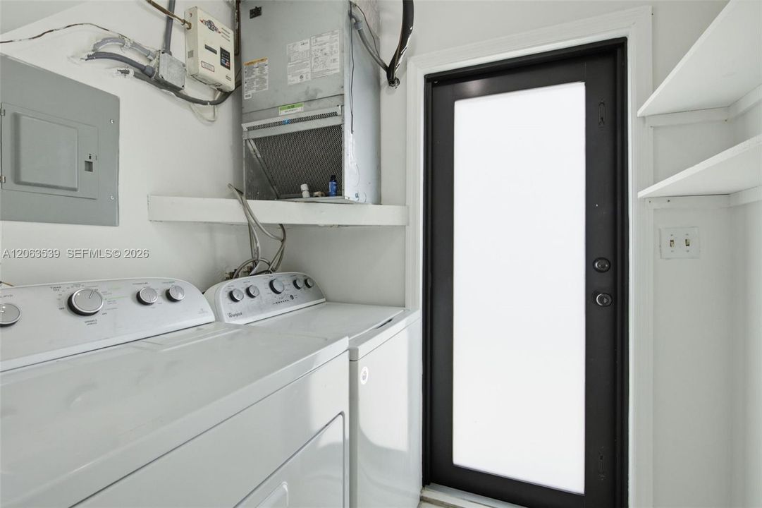 В аренду: $2,450 (1 спален, 1 ванн, 1344 Квадратных фут)