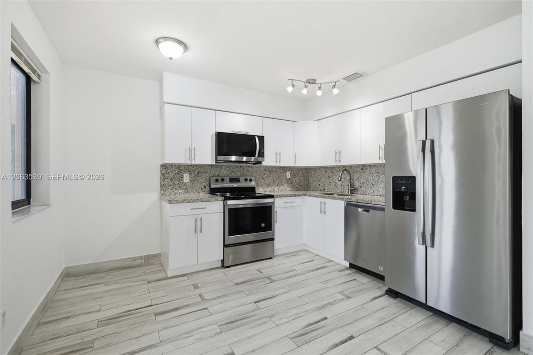 В аренду: $2,450 (1 спален, 1 ванн, 1344 Квадратных фут)