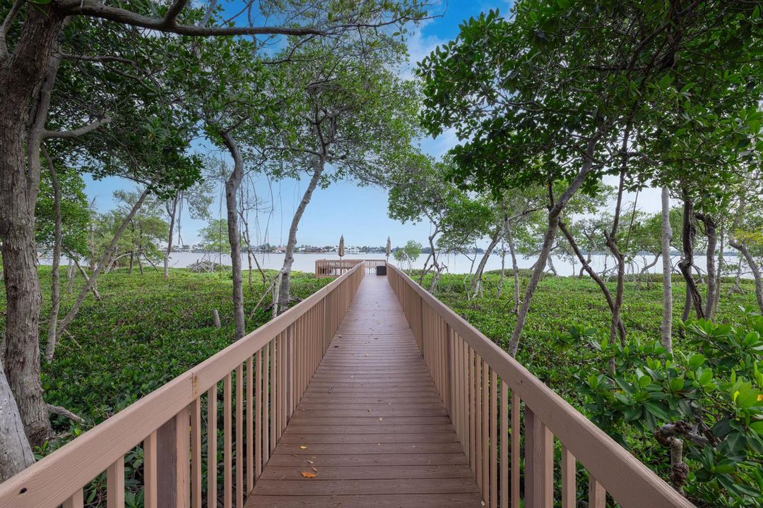 Walk to the intracoastal