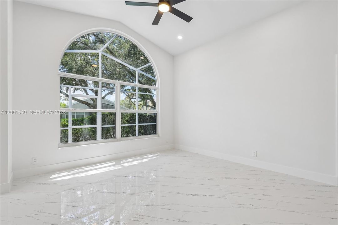 For Sale: $600,000 (3 beds, 2 baths, 1398 Square Feet)