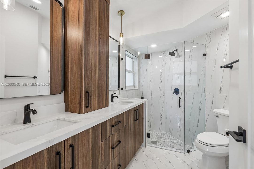 For Sale: $600,000 (3 beds, 2 baths, 1398 Square Feet)