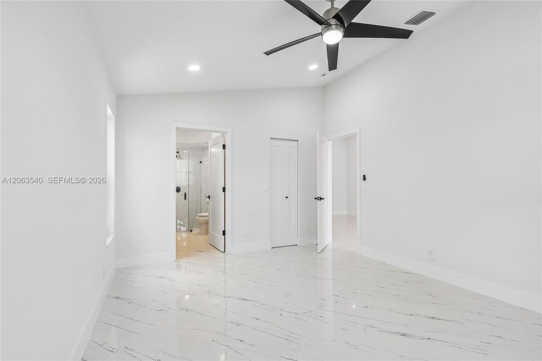 For Sale: $600,000 (3 beds, 2 baths, 1398 Square Feet)
