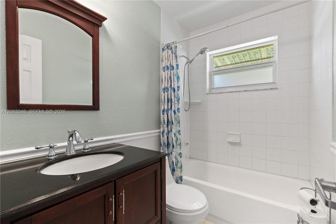En Venta: $339,000 (2 camas, 1 baños, 1082 Pies cuadrados)