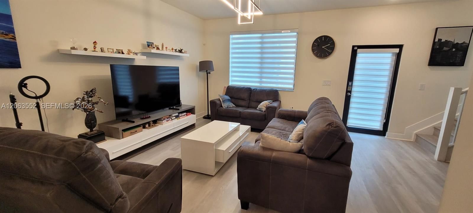 For Sale: $648,000 (3 beds, 2 baths, 1482 Square Feet)