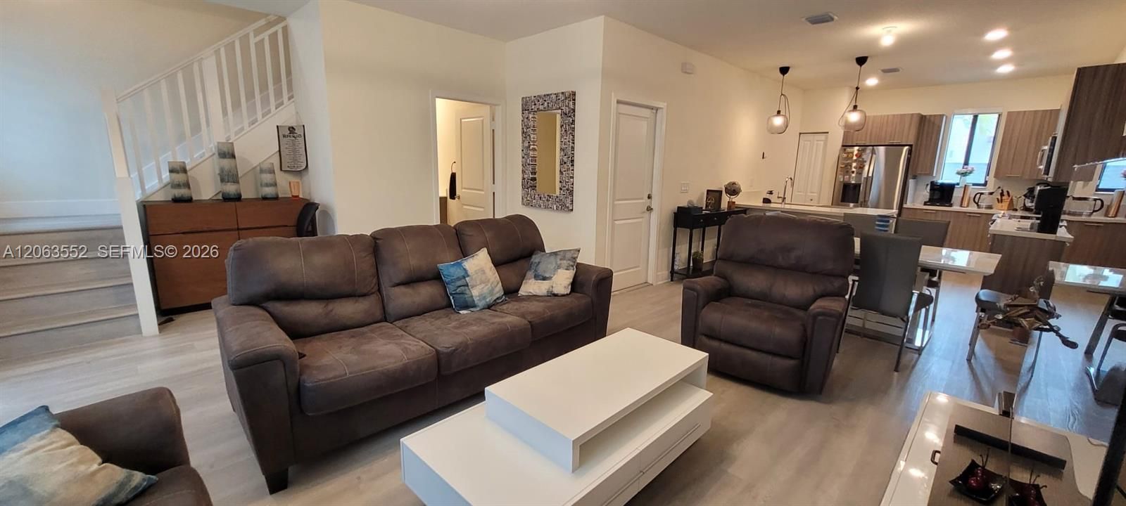 For Sale: $648,000 (3 beds, 2 baths, 1482 Square Feet)