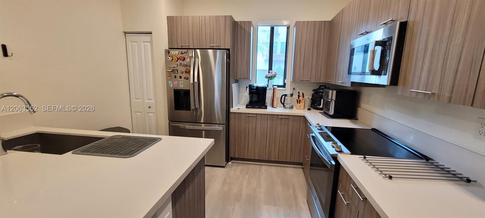 For Sale: $648,000 (3 beds, 2 baths, 1482 Square Feet)