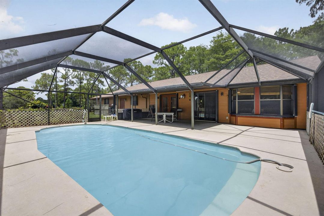 Screened Pool