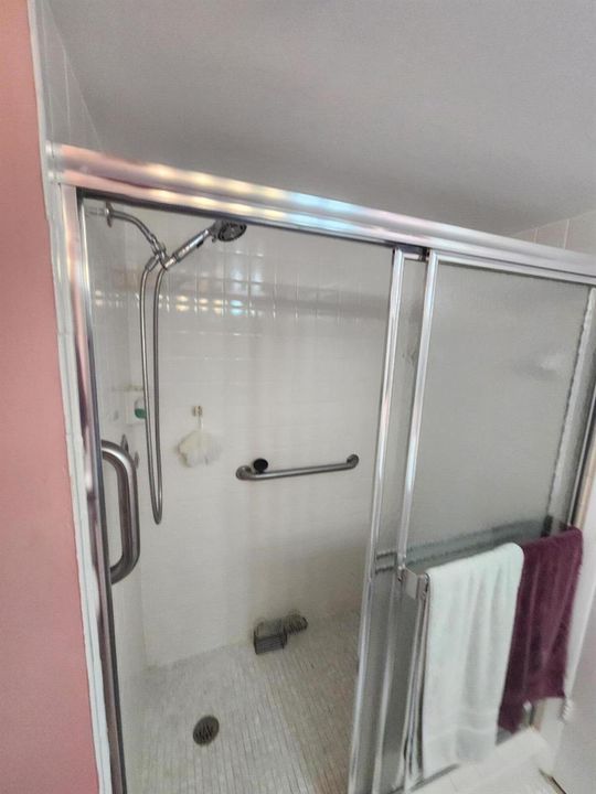 sb master shower