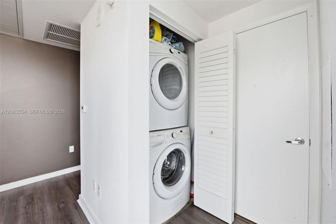 En Venta: $400,000 (1 camas, 1 baños, 607 Pies cuadrados)