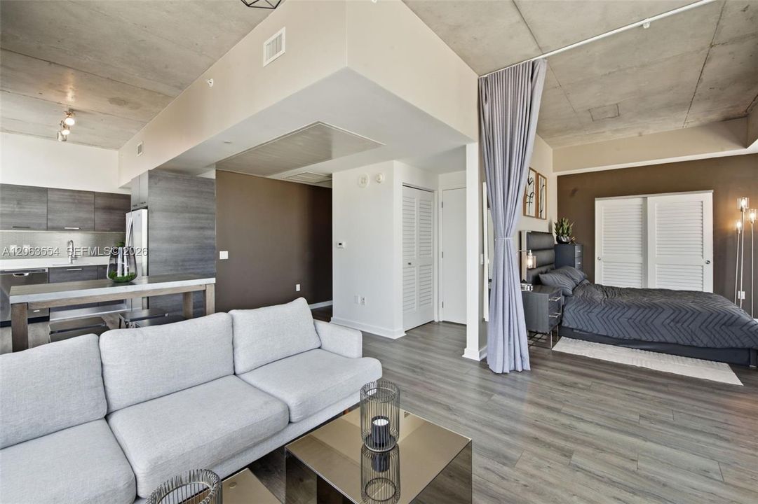 En Venta: $400,000 (1 camas, 1 baños, 607 Pies cuadrados)