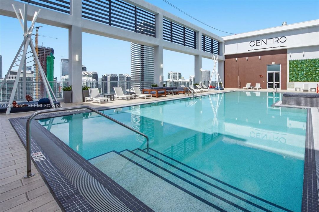 En Venta: $400,000 (1 camas, 1 baños, 607 Pies cuadrados)