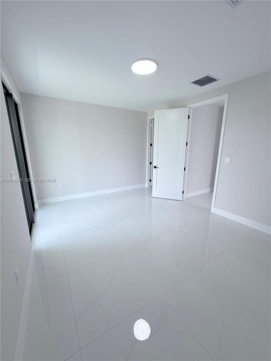 В аренду: $3,300 (3 спален, 2 ванн, 1350 Квадратных фут)