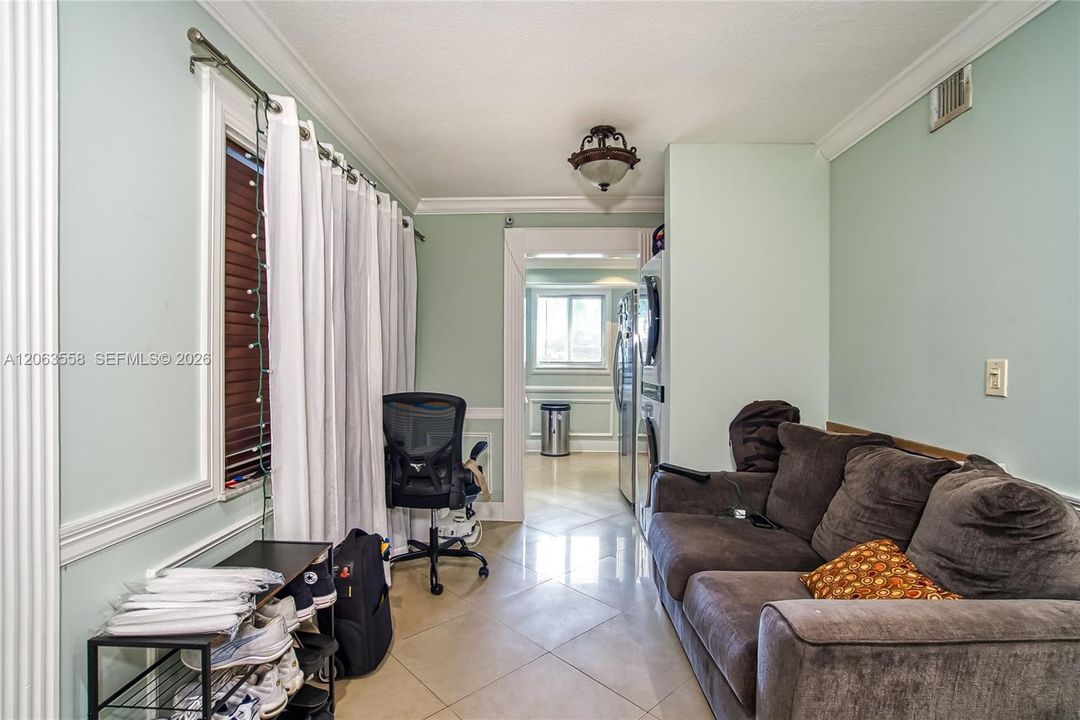 В аренду: $2,500 (1 спален, 1 ванн, 0 Квадратных фут)