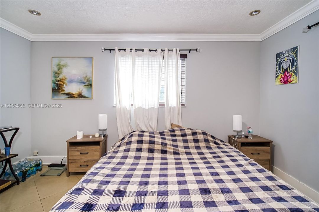 В аренду: $2,500 (1 спален, 1 ванн, 0 Квадратных фут)