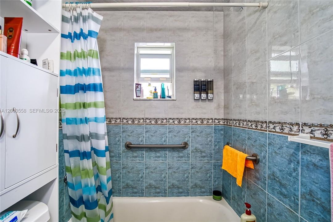 В аренду: $2,500 (1 спален, 1 ванн, 0 Квадратных фут)