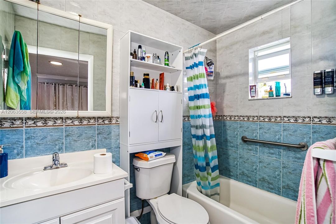 В аренду: $2,500 (1 спален, 1 ванн, 0 Квадратных фут)
