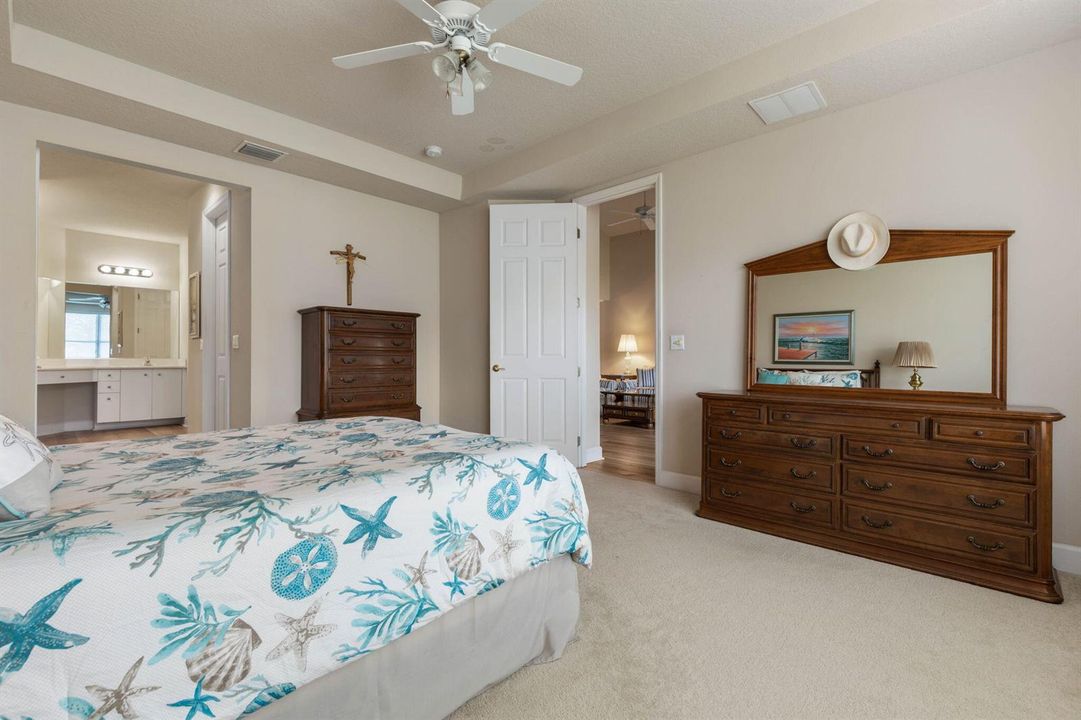 24-web-or-mls-10 River Park Dr N-24