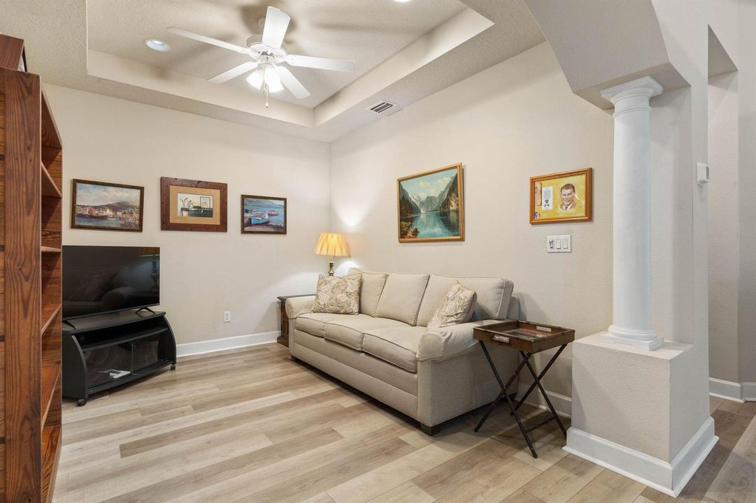 12-web-or-mls-10 River Park Dr N-12