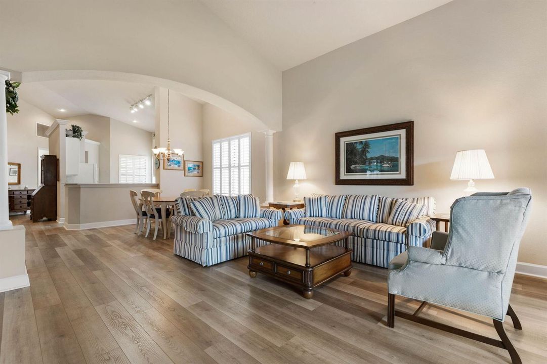 5-web-or-mls-10 River Park Dr N-5