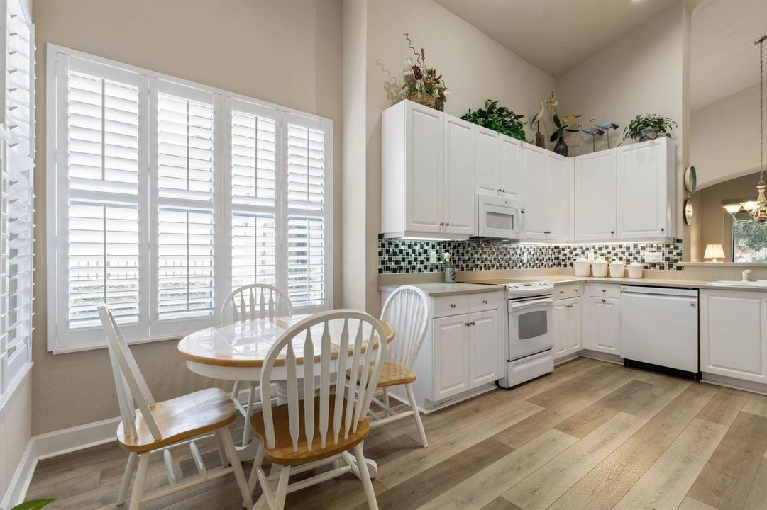 21-web-or-mls-10 River Park Dr N-21
