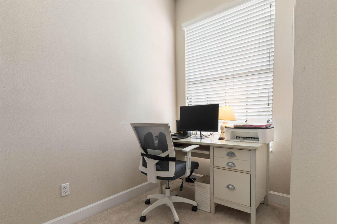 30-web-or-mls-10 River Park Dr N-30
