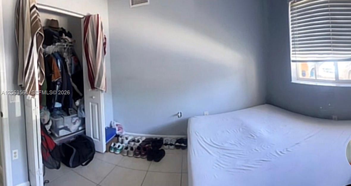 Activo con contrato: $270,000 (3 camas, 2 baños, 1092 Pies cuadrados)