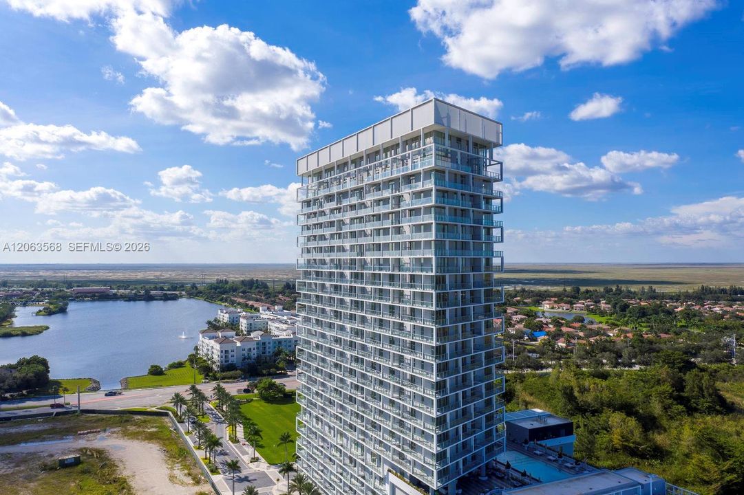 На продажу: $425,000 (2 спален, 2 ванн, 968 Квадратных фут)