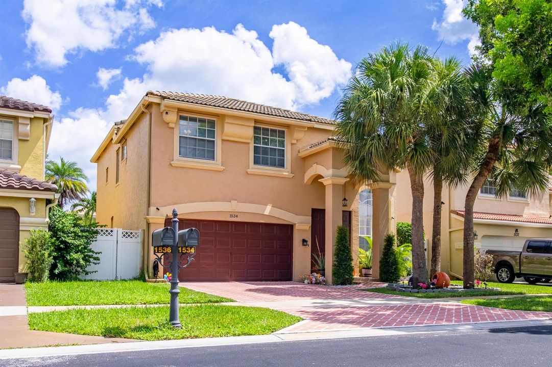 1534 Running Oak Ln-50