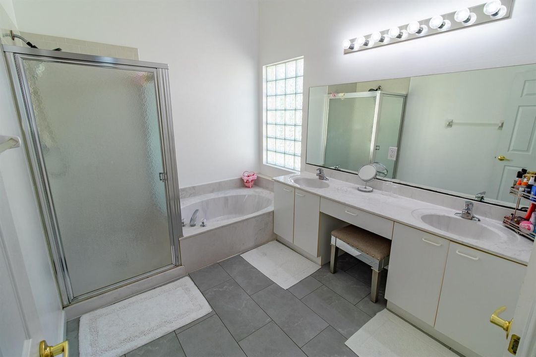 1534 Running Oak Ln-7