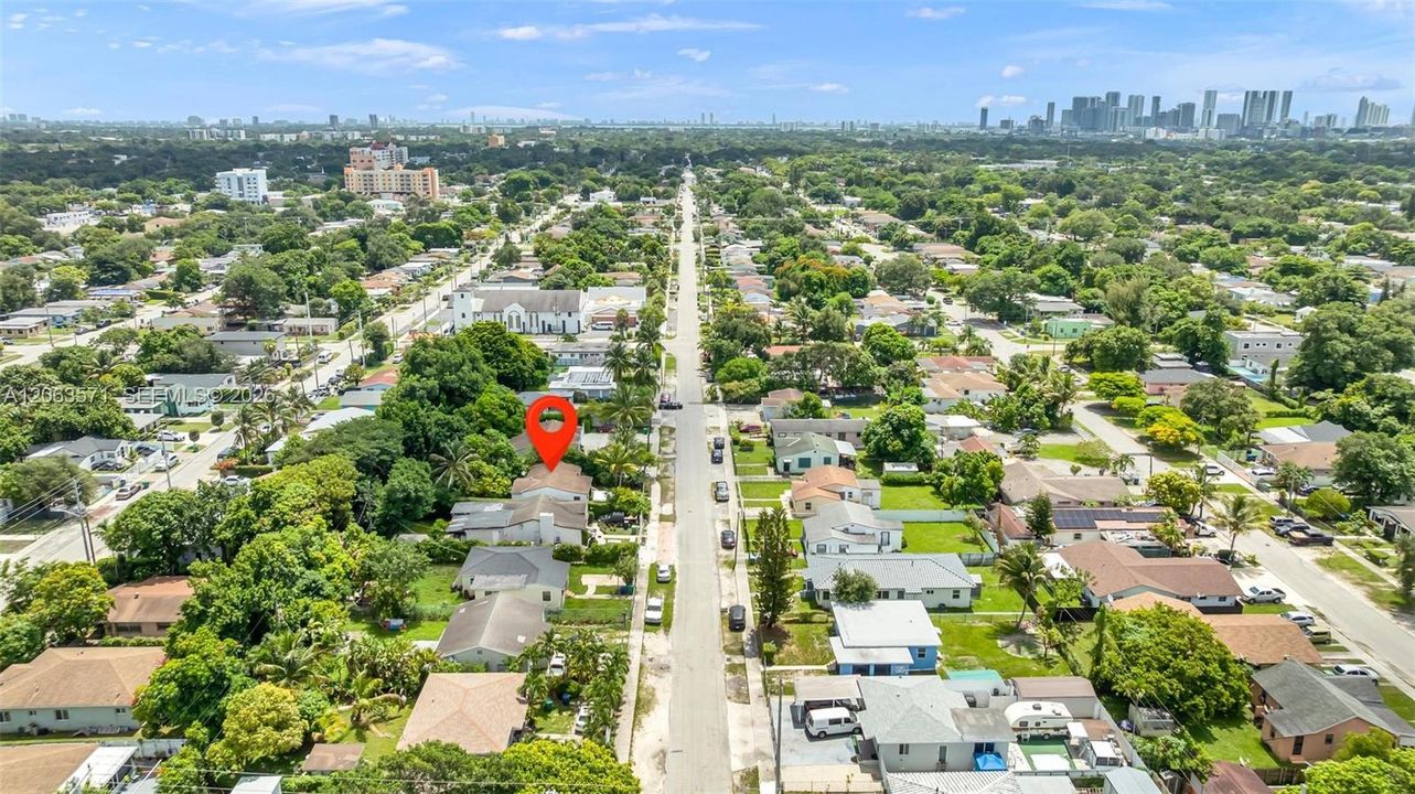 На продажу: $450,000 (2 спален, 1 ванн, 1104 Квадратных фут)