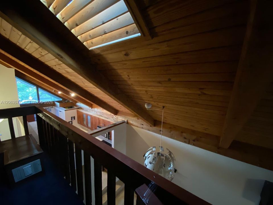 For Sale: $297,500 (2 beds, 2 baths, 1030 Square Feet)