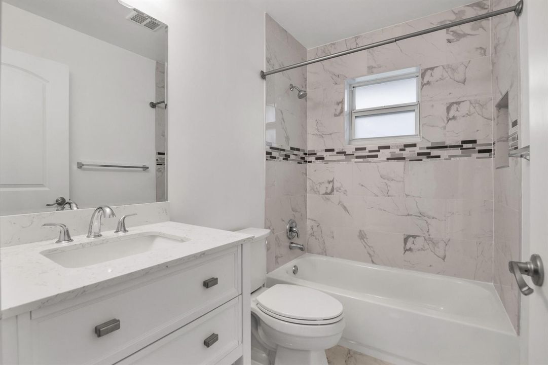 3421 NE 5th AVE-7