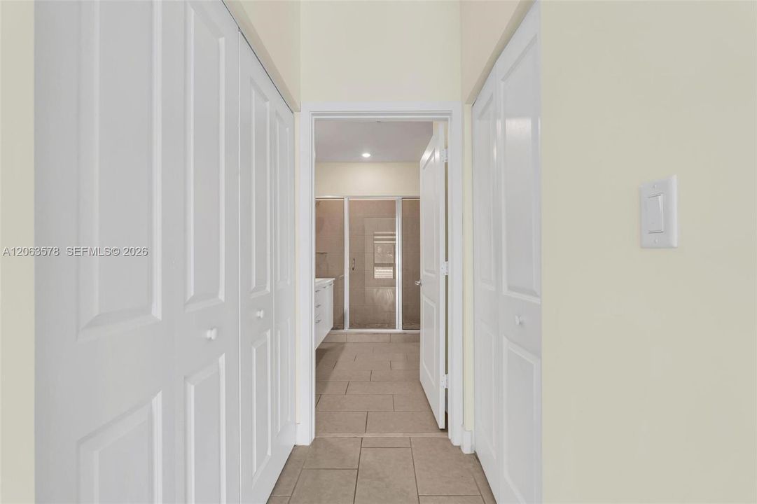 В аренду: $3,300 (3 спален, 2 ванн, 1124 Квадратных фут)