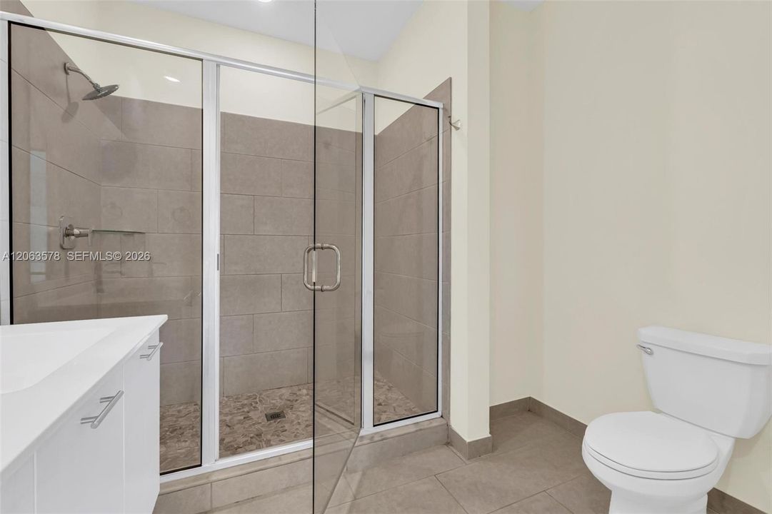 В аренду: $3,300 (3 спален, 2 ванн, 1124 Квадратных фут)