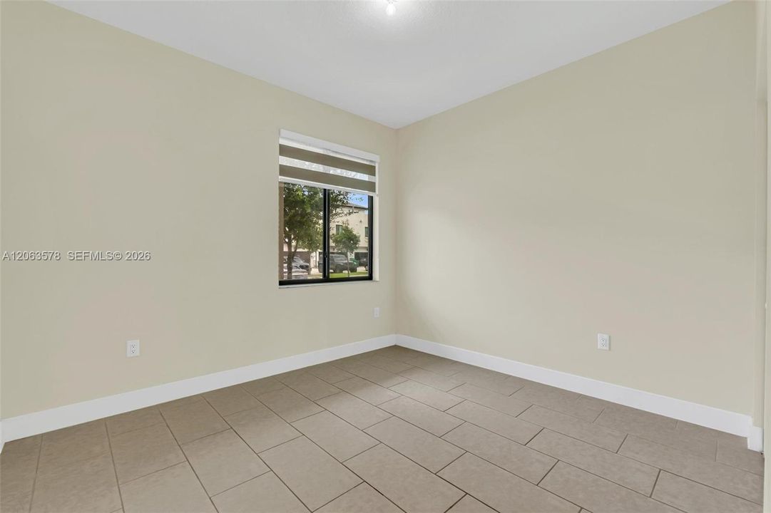 В аренду: $3,300 (3 спален, 2 ванн, 1124 Квадратных фут)