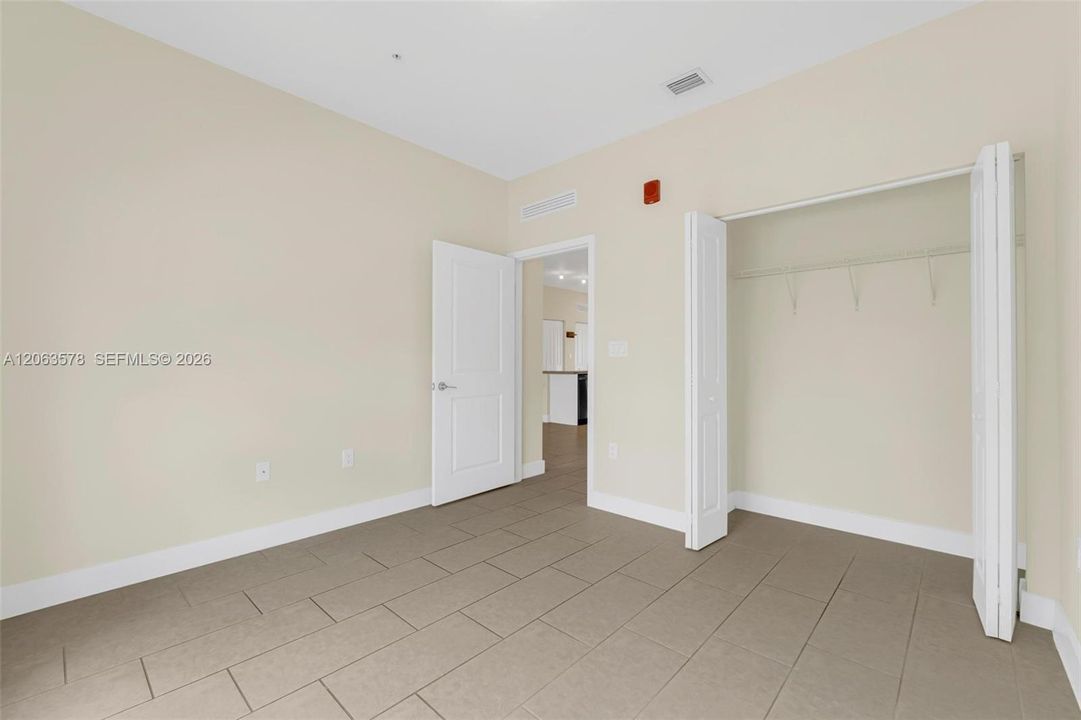 В аренду: $3,300 (3 спален, 2 ванн, 1124 Квадратных фут)