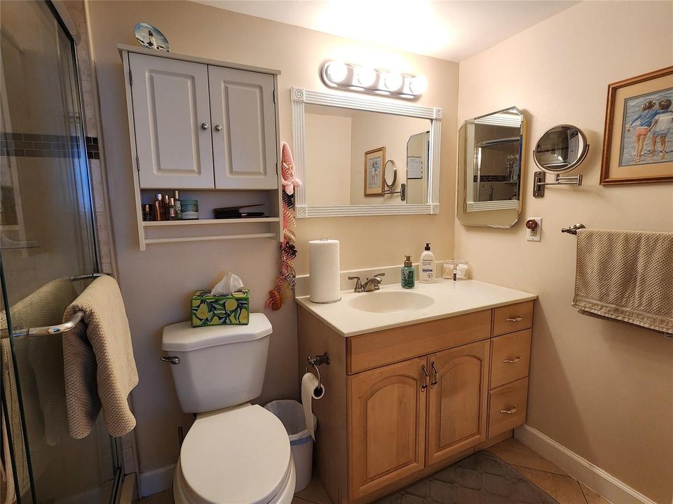 Main bathroom